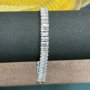 Elegant 18K White Gold Plated Tennis Bracelet with Simulated Stones